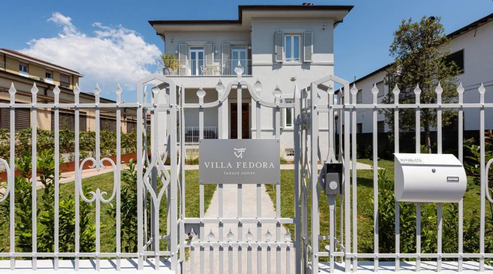 facciata+ingresso Ingresso di Villa Fedora e cancello principale